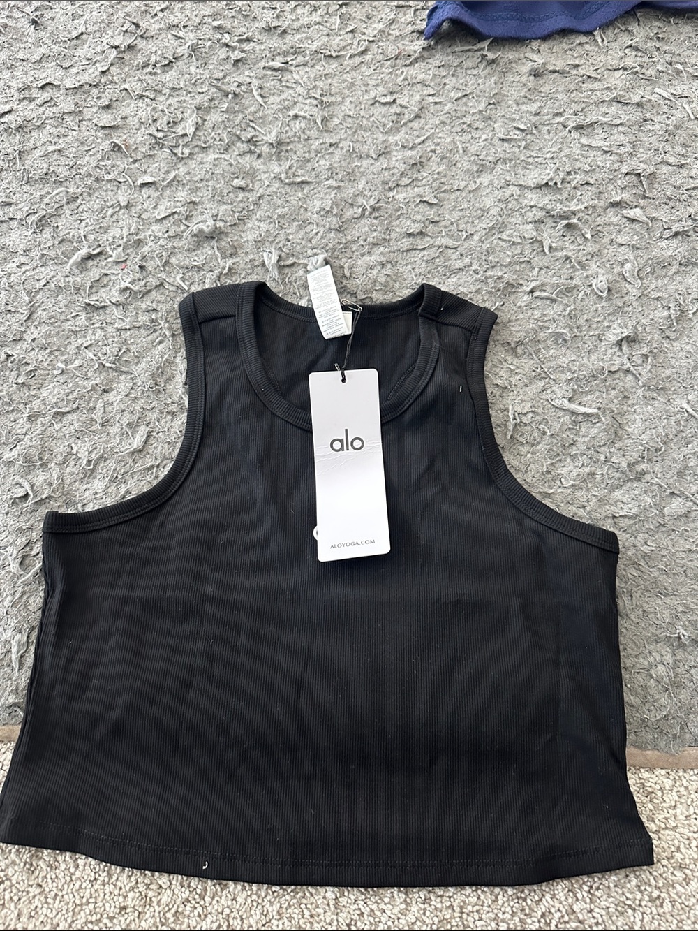 ALO Yoga Black Ribbed Cropped Tank Top - Picture 2 of 3
